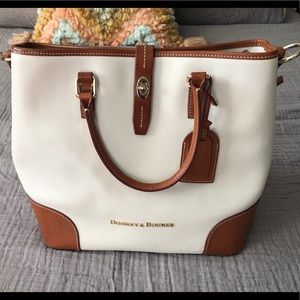 Dooney & Bourke Tote